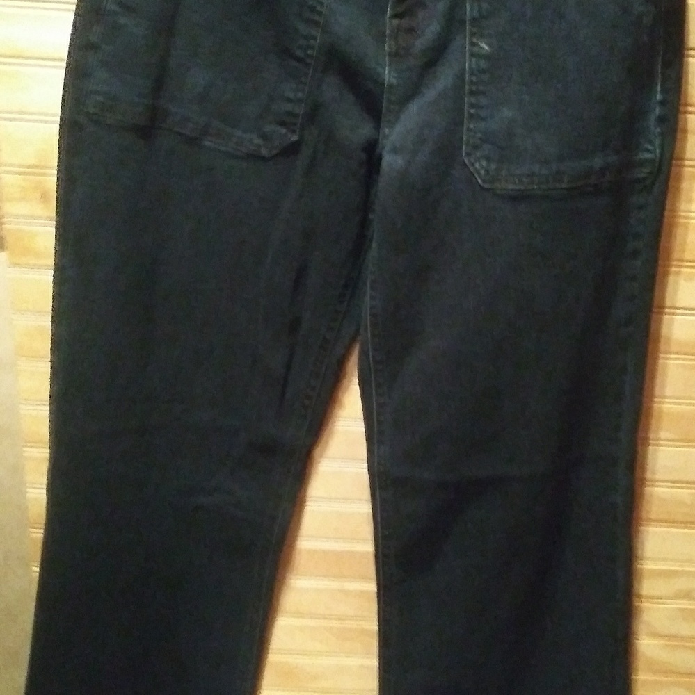 Jeans size 6. Boot leg. New with tags